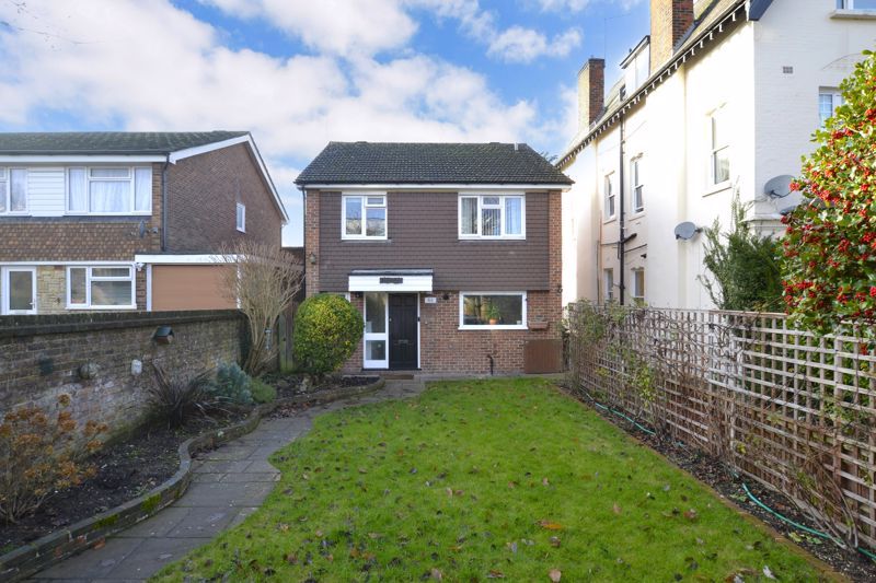 4 bed detached house for sale in Harewood Road, South Croydon CR2, £