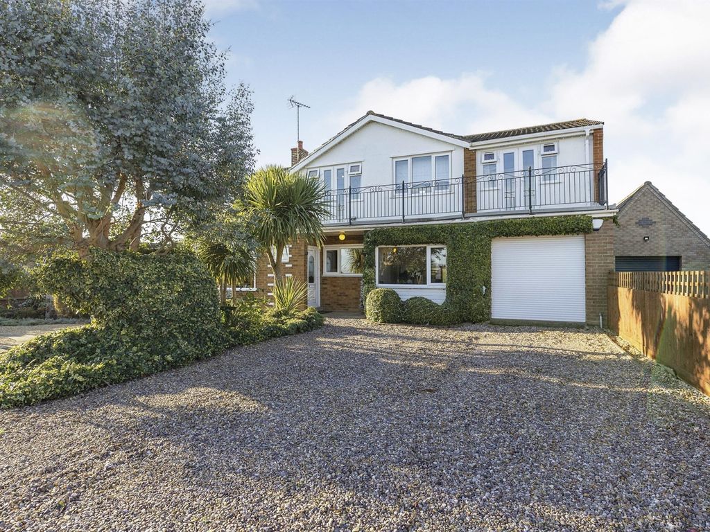 4 bed detached house for sale in Peterborough Road, Newborough