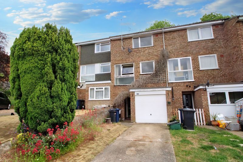 3 bed terraced house for sale in Robinson Road, High HP13 Zoopla