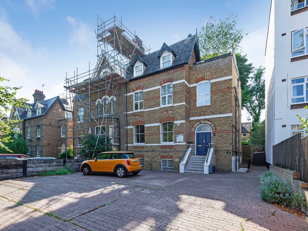 3 bed flat for sale in Archway Road, London N6, £825,000 Zoopla