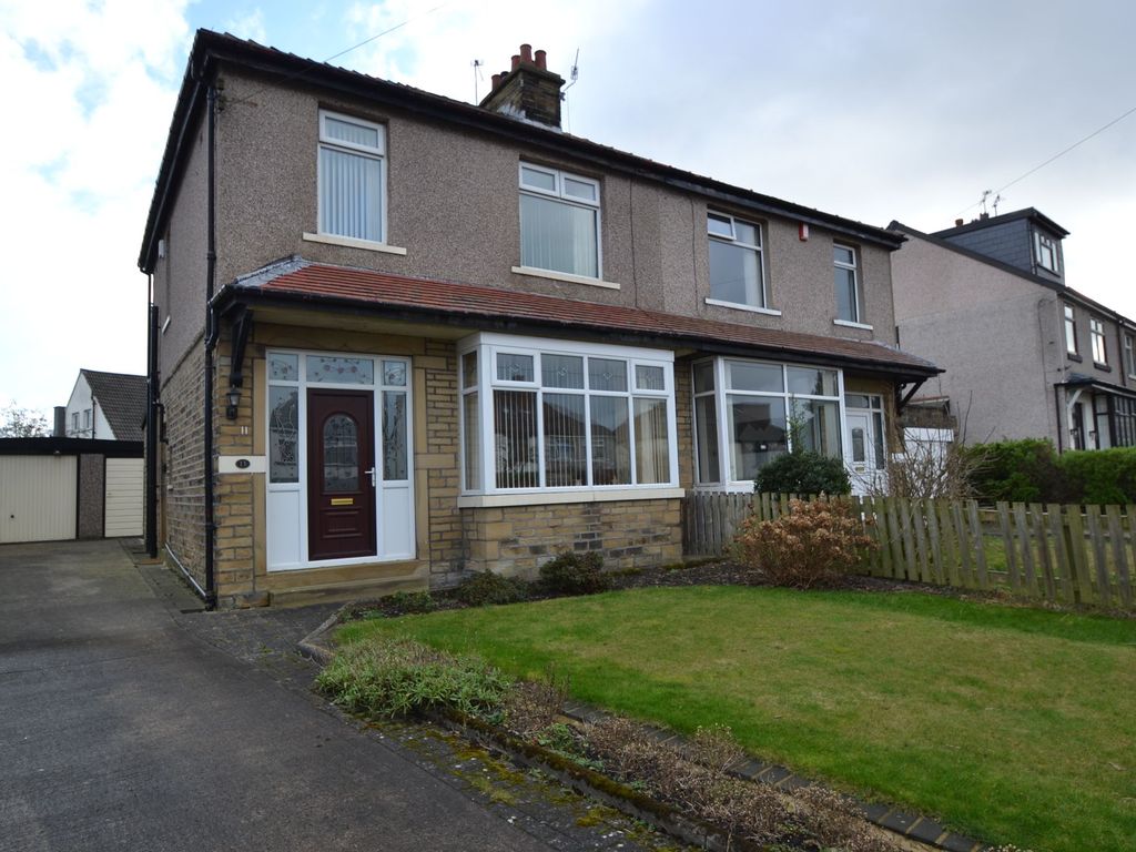 3 bed semidetached house for sale in Willow Crescent, Bradford BD2, £