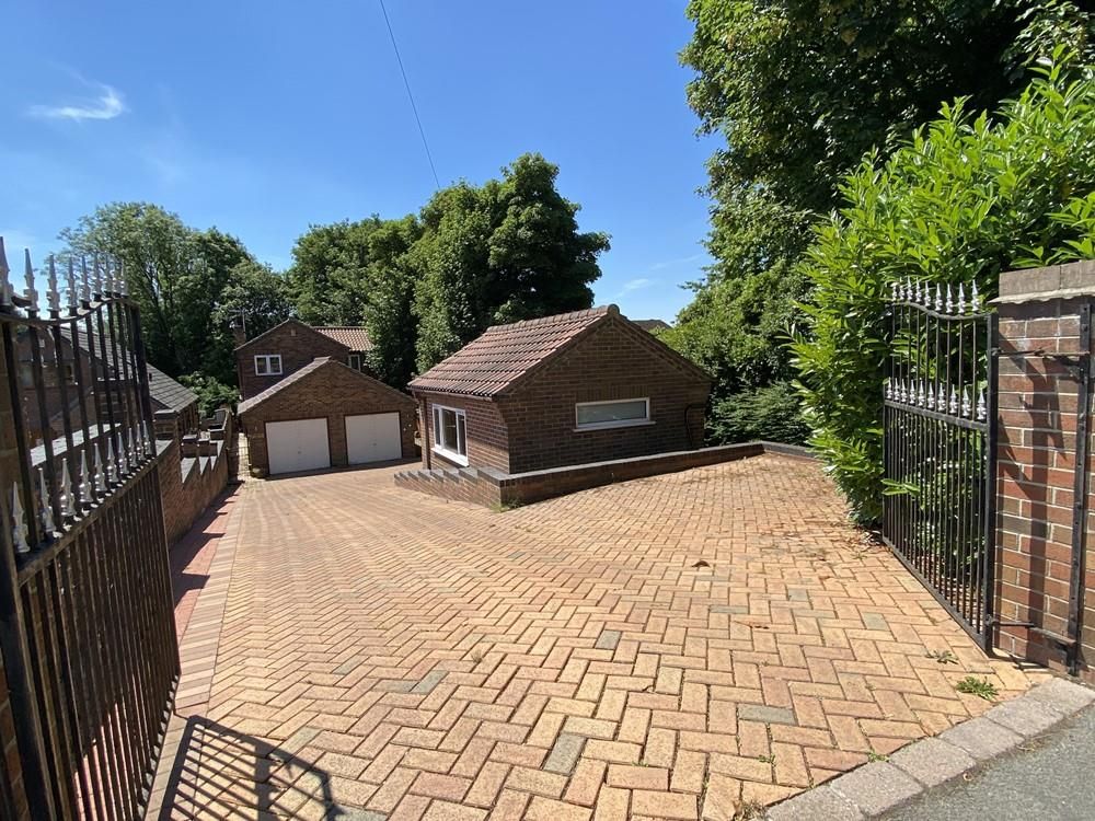 3 bed detached house for sale in Hardy Barn, Shipley, Heanor DE75 Zoopla