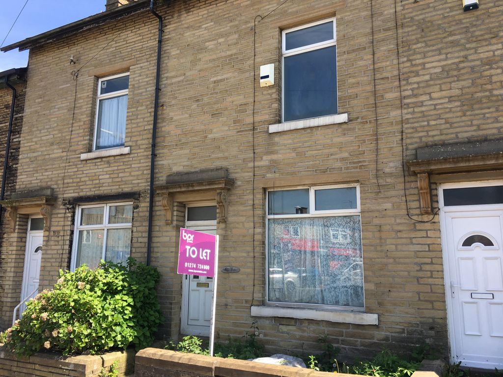 2 bed terraced house to rent in Hollingwood Avenue, Bradford BD7 Zoopla