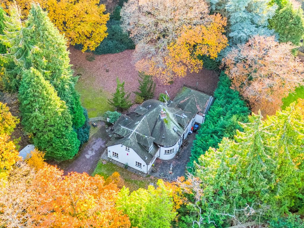 4 bed detached house for sale in Lanercost Close, Oaklands, Welwyn