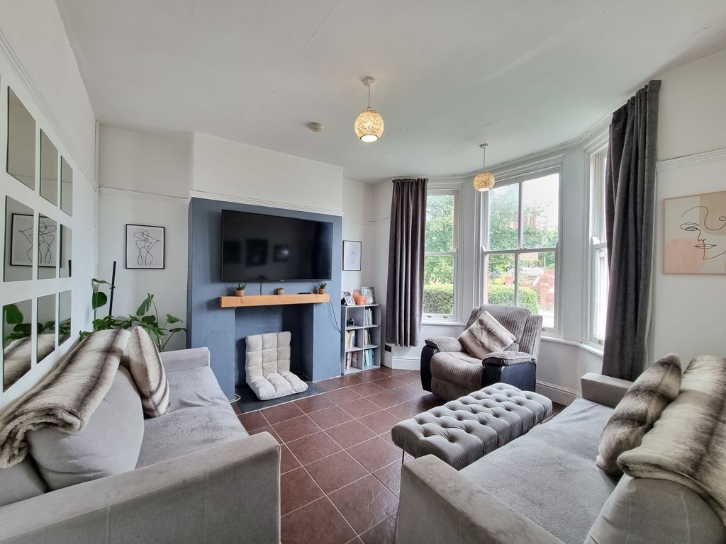 3 bed semidetached house for sale in Gladstone Road, Barry CF63, £