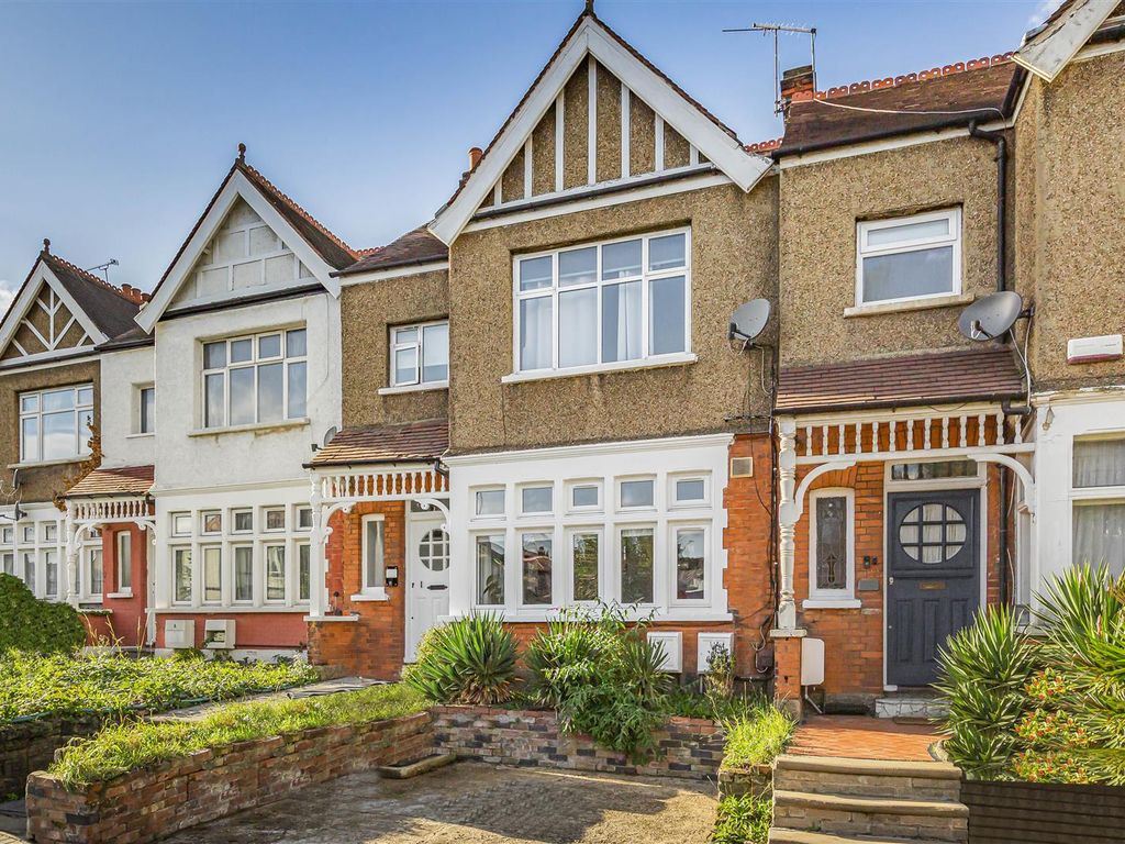 1 bed flat for sale in Green Lanes, London N13, £450,000 Zoopla