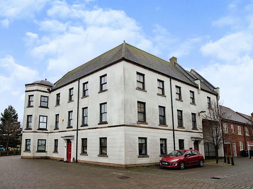 Clickers Mews Northampton NN5  