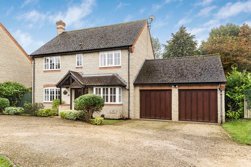 4 bed detached house for sale in Rose Close, Bucknell, Bicester OX27, £