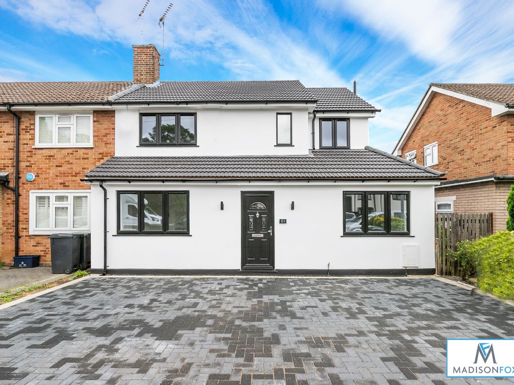 4 bed semidetached house to rent in Lechmere Avenue, Chigwell, Essex