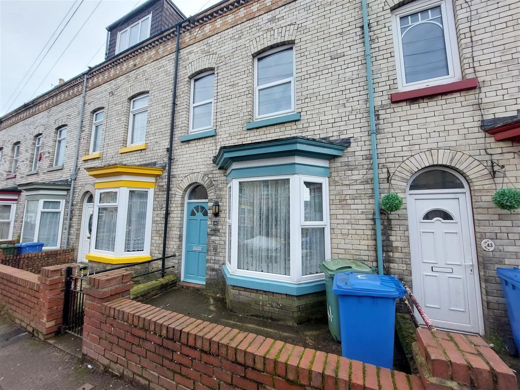 3 bed terraced house to rent in Rothbury Street, Scarborough YO12, £850