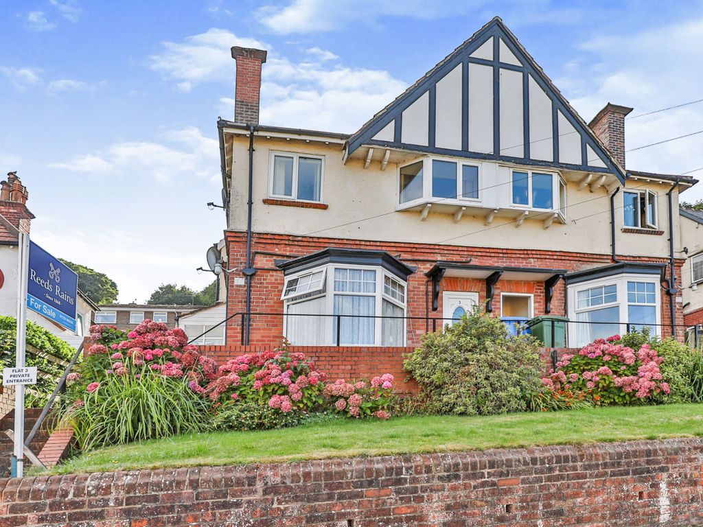 1 bed flat to rent in Park Avenue, Scarborough, North Yorkshire YO12