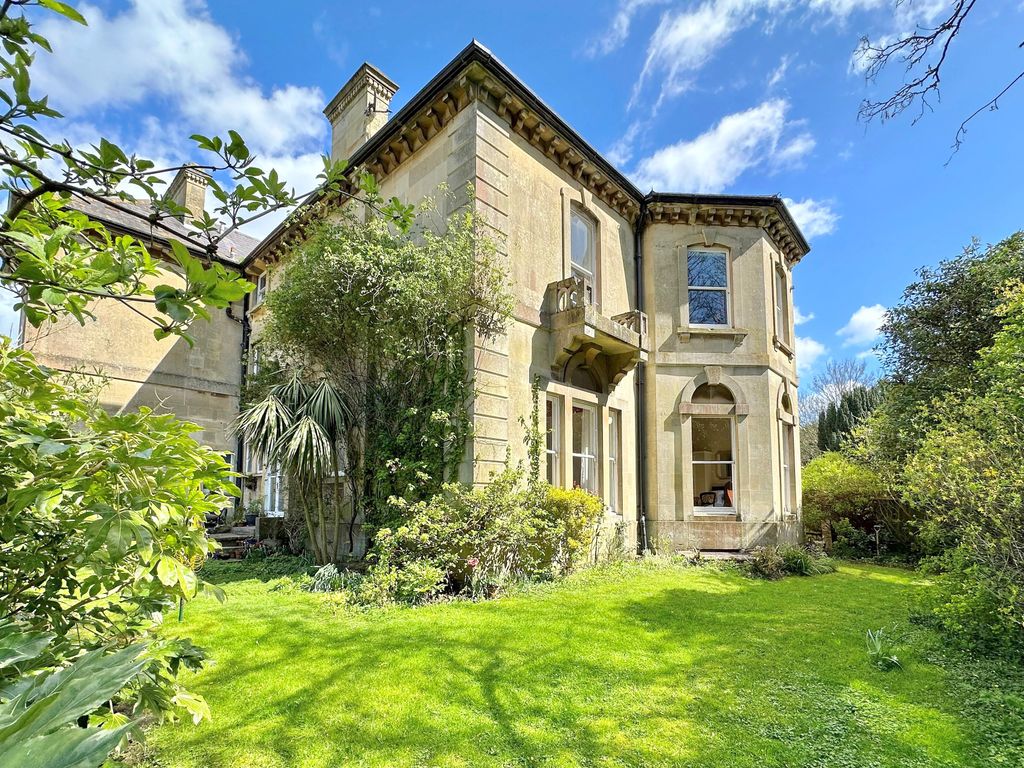 2 bed flat for sale in Kelston Road, Bath BA1 Zoopla