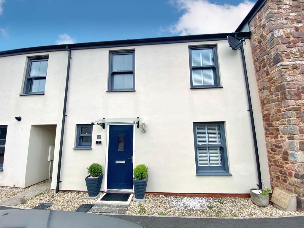 3 bed terraced house to rent in Perreyman Square, Tiverton, Devon EX16