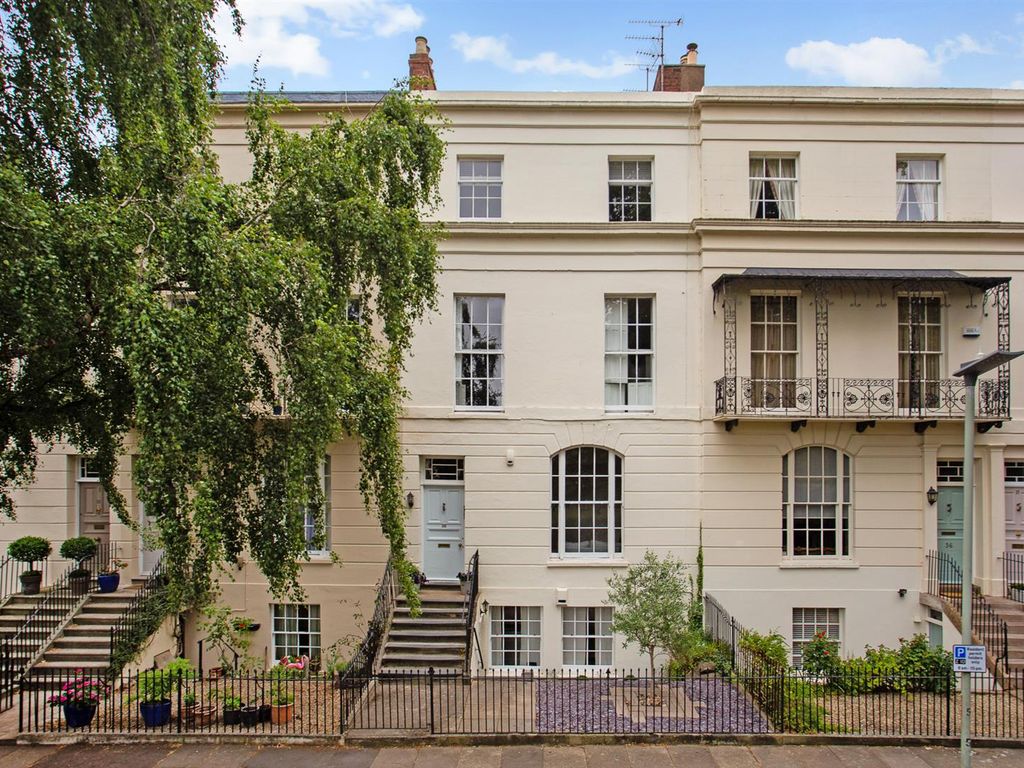 1 bed flat to rent in Clarence Square, Cheltenham GL50 Zoopla