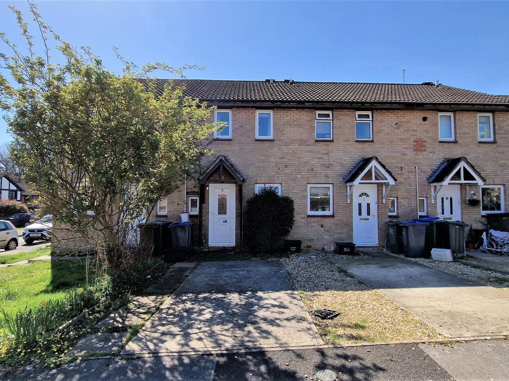 2 bed terraced house for sale in Sherington Mead, Pewsham, Chippenham