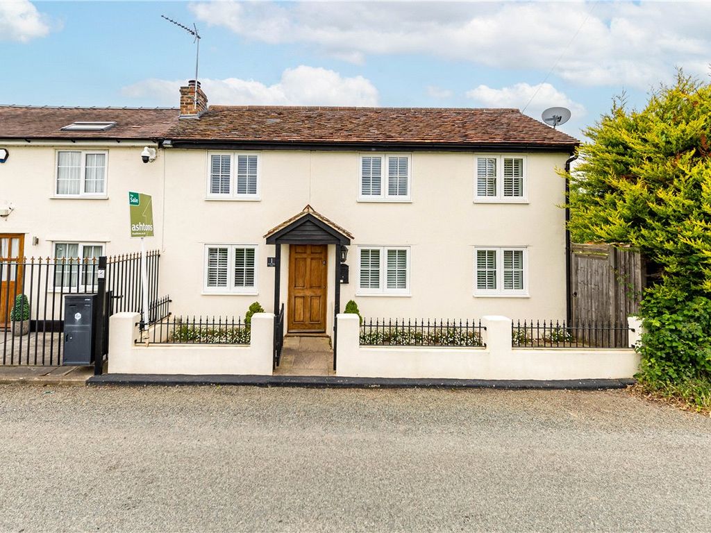 4 bed semidetached house for sale in Barley Mow Lane, St. Albans