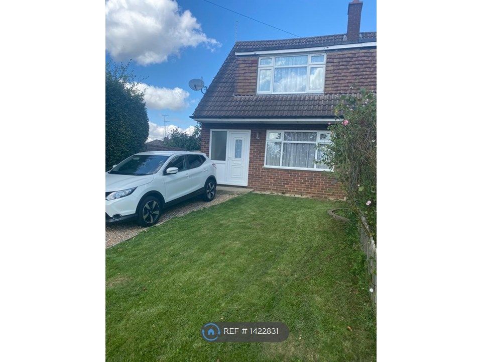 3 bed semidetached house to rent in Bletchley, Bletchley MK3 Zoopla
