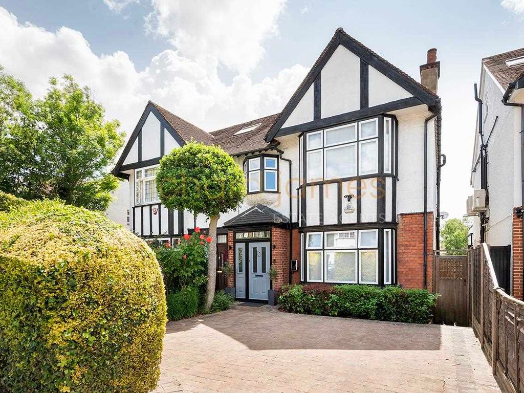 5 bed semidetached house for sale in Park, London NW7 Zoopla