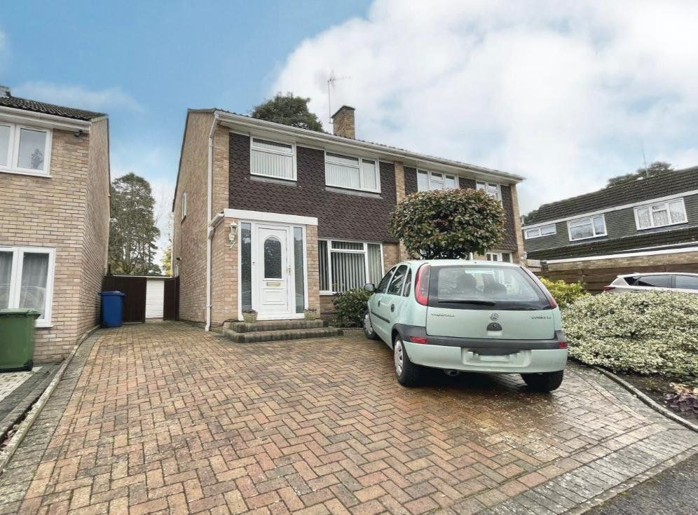 3 bed semidetached house for sale in Brunswick, Bracknell, Berkshire RG12 Zoopla