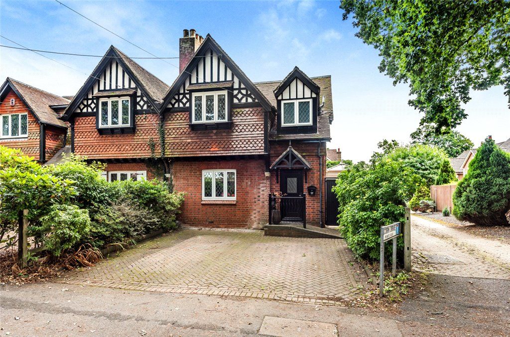 3 bed semidetached house for sale in Horns Drove, Rownhams