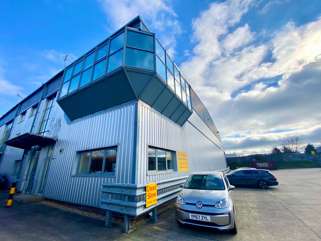Office to let in Unit 6, Woodside Park, Foster Avenue, Dunstable LU5