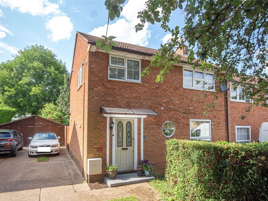 3 bed end terrace house for sale in Little Lake, Welwyn Garden City
