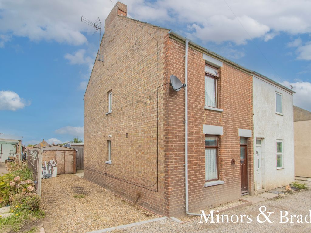 2 bed semidetached house for sale in Drift Road, CaisterOnSea, Great