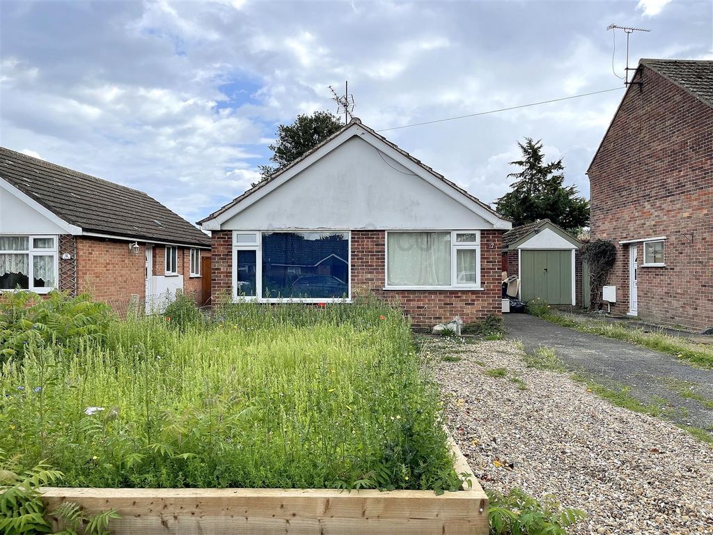 2 bed detached bungalow for sale in Grayson Avenue, Pakefield