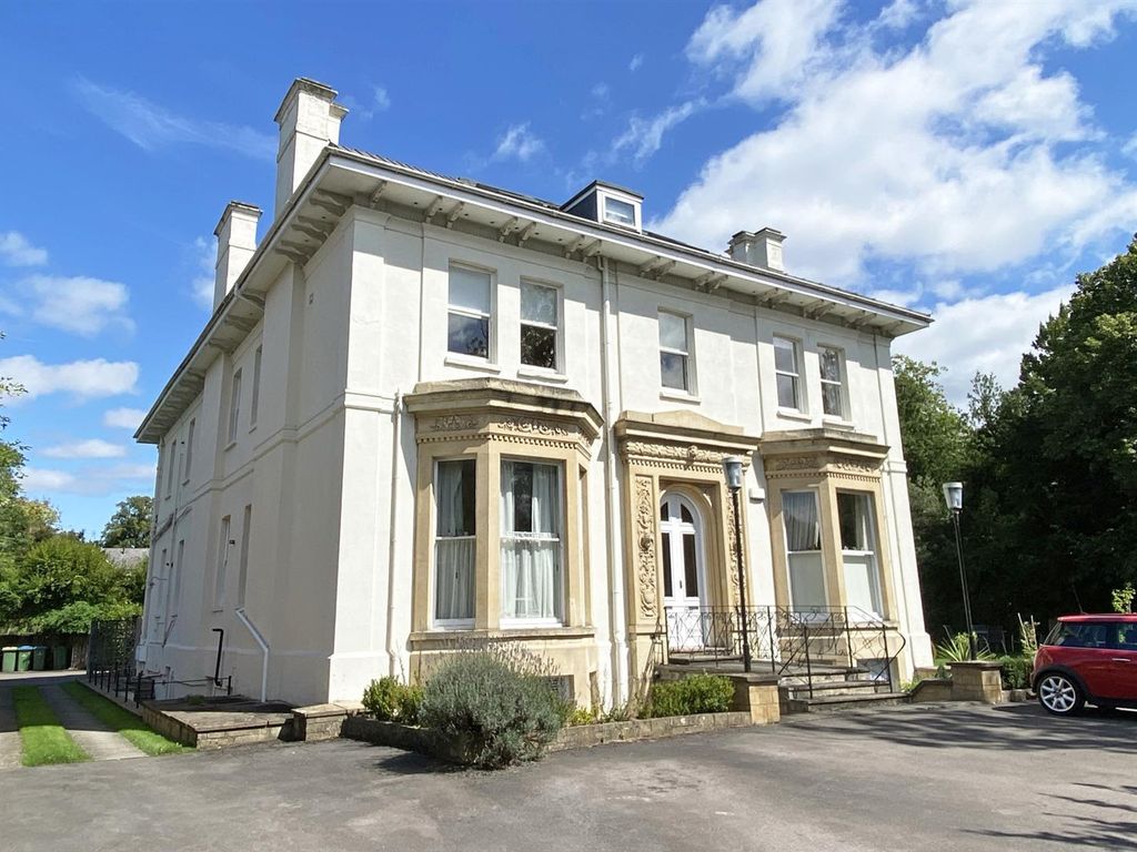 Queens Road, Cheltenham GL50