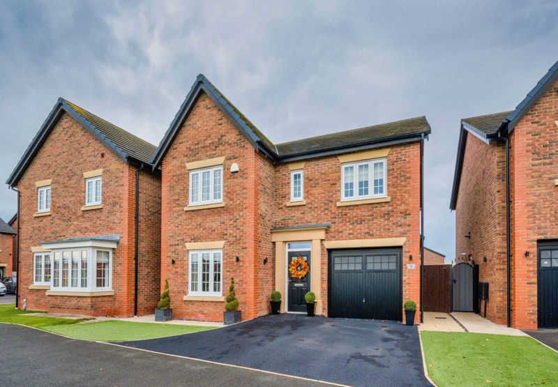 4 bed detached house for sale in Carr View Close, Tarleton, Preston PR4