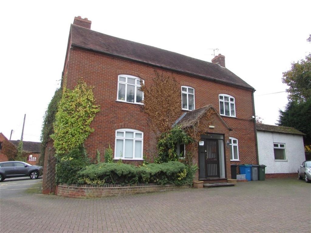 1 bed flat to rent in Shutt Lane, Earlswood, Solihull B94, £750 pcm Zoopla