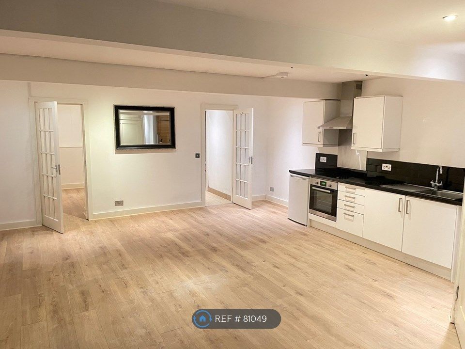 Studio to rent in St Margarets Road, Twickenham TW1 Zoopla