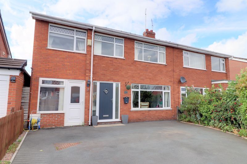 4 bed semidetached house for sale in Elm Drive, Market Drayton