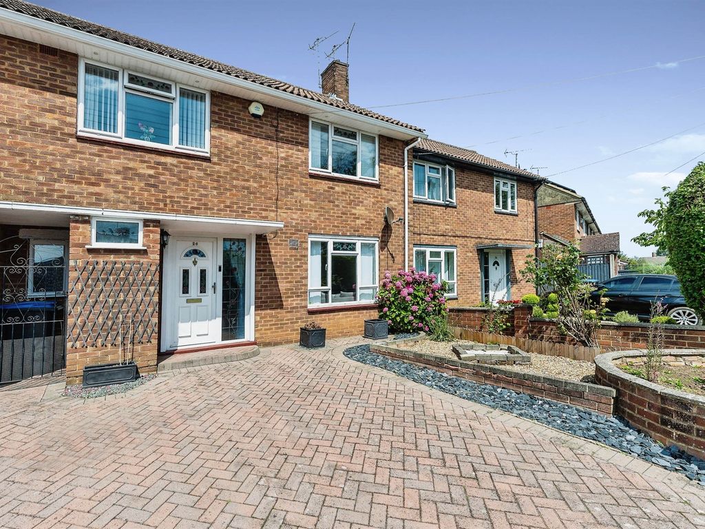3 bed terraced house for sale in Windmill Road, Hemel Hempstead HP2