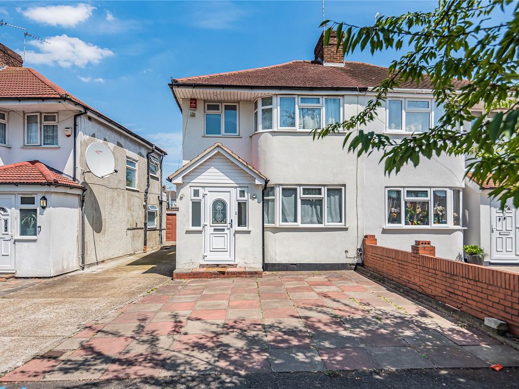 3 bed semidetached house for sale in Field End Road, Ruislip