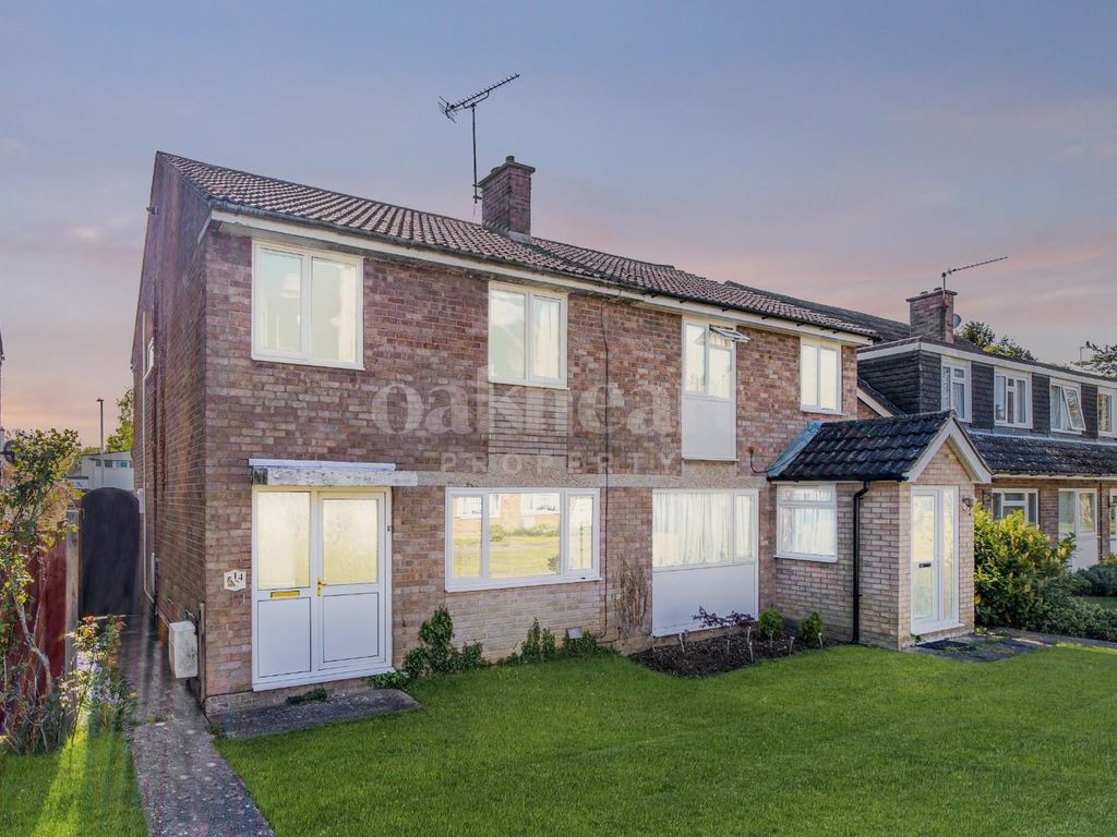 3 bed semidetached house to rent in Garrods, Capel St. Mary, Ipswich