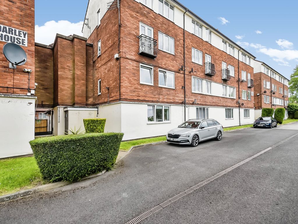 3 bed flat for sale in My Street, Salford, Greater Manchester M5 Zoopla
