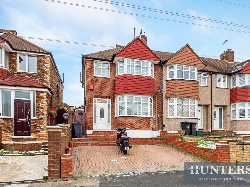 3 bed property for sale in Dunster Avenue, Morden SM4 Zoopla