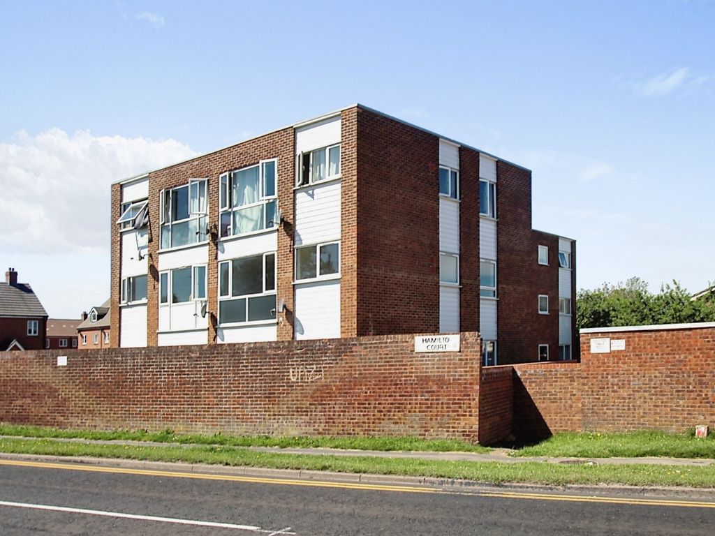 2 bed flat for sale in Buckingham Road, Aylesbury HP19 Zoopla
