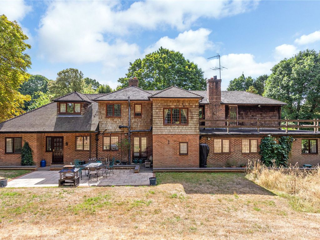 4 bed detached house for sale in Wayside, Chipperfield, Kings Langley