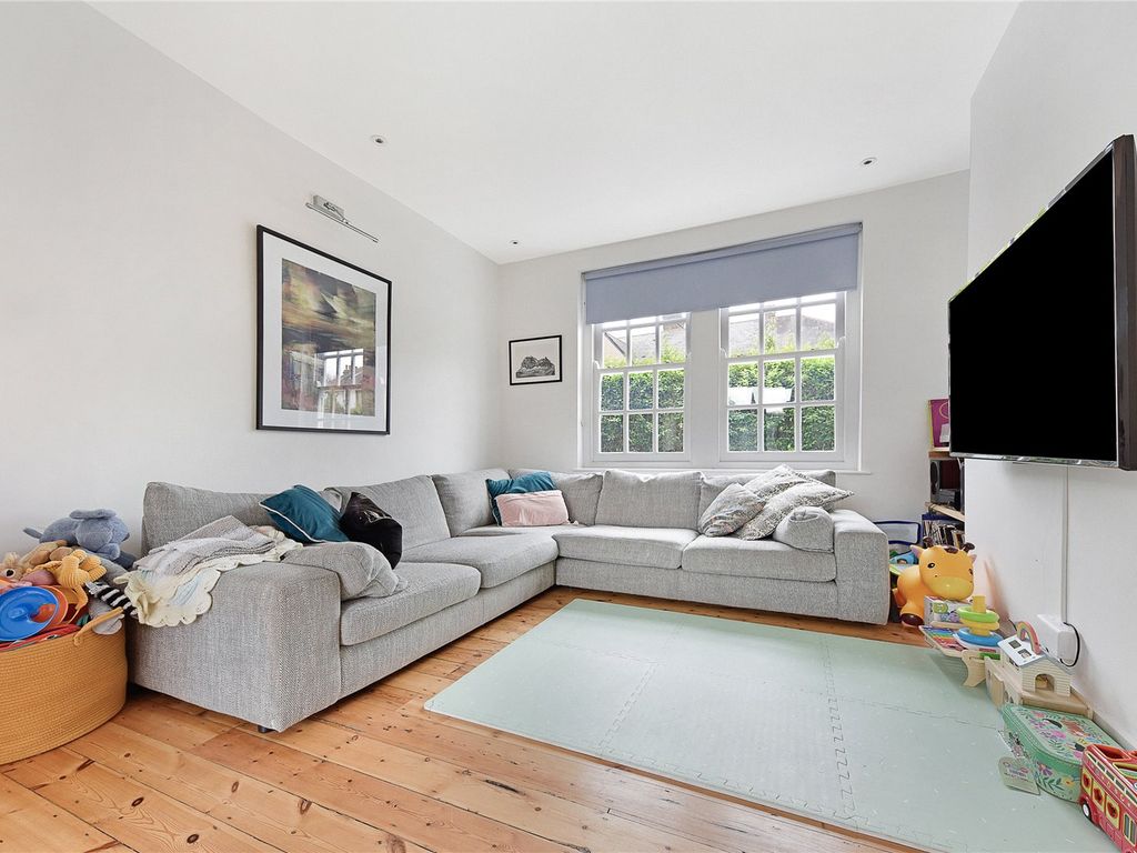 4 bed end terrace house for sale in Rushbrook Crescent, Walthamstow