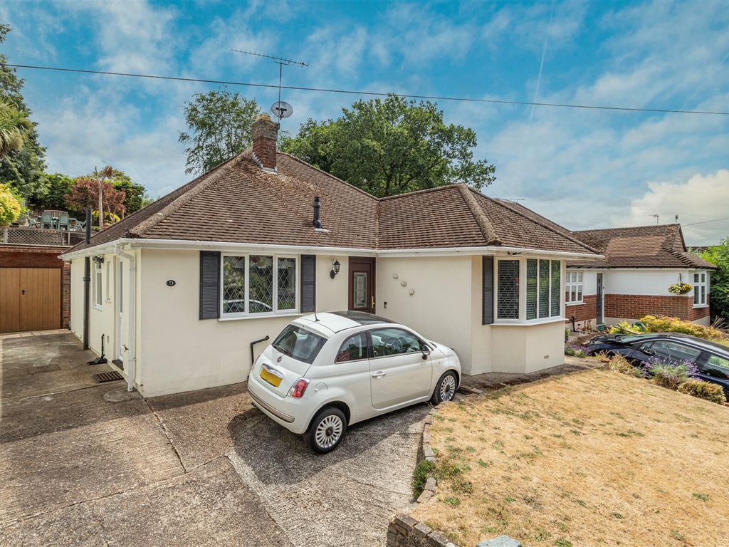 3 bed detached bungalow for sale in Rowtown, Addlestone KT15, £525,000