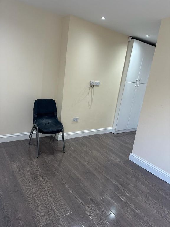 1 bed flat to rent in Harrow Road, London W10 Zoopla