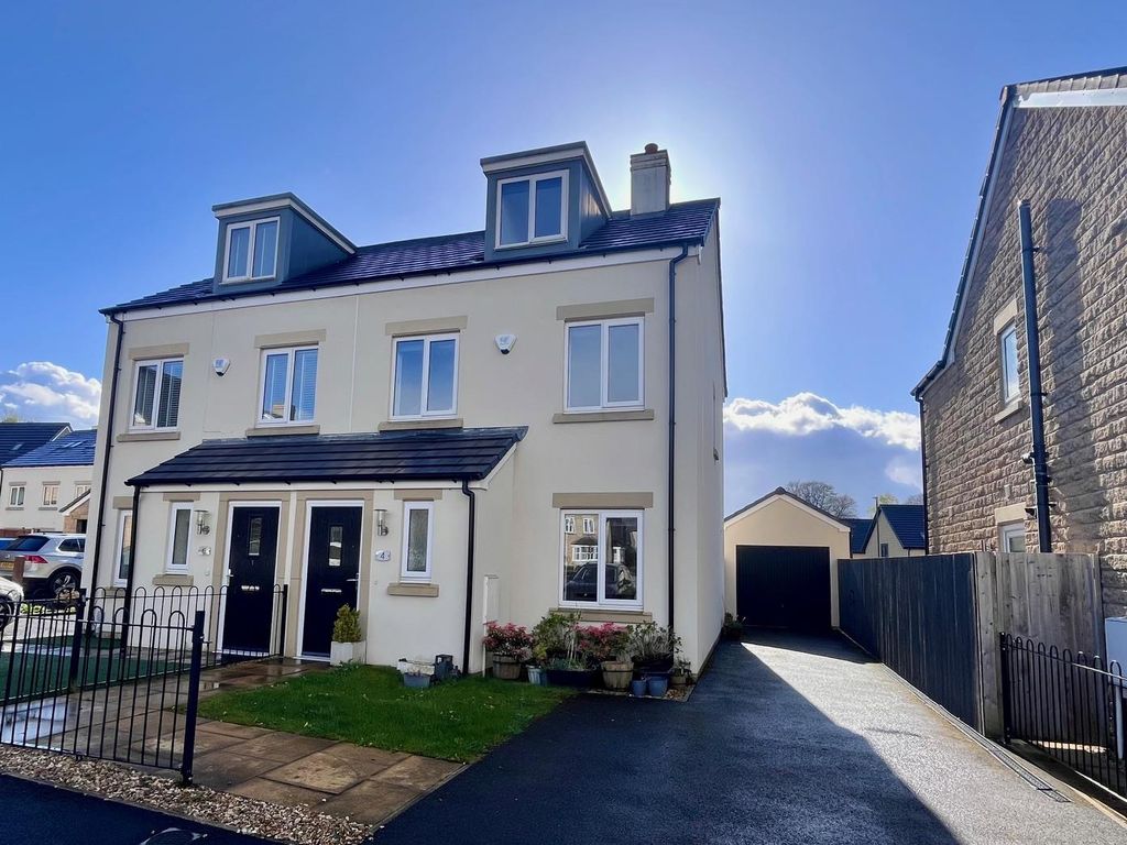 4 bed detached house for sale in Blackbrook Drive, Chinley, High Peak