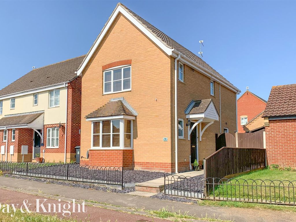 3 bed detached house for sale in Bentley Drive, Lowestoft NR32 Zoopla
