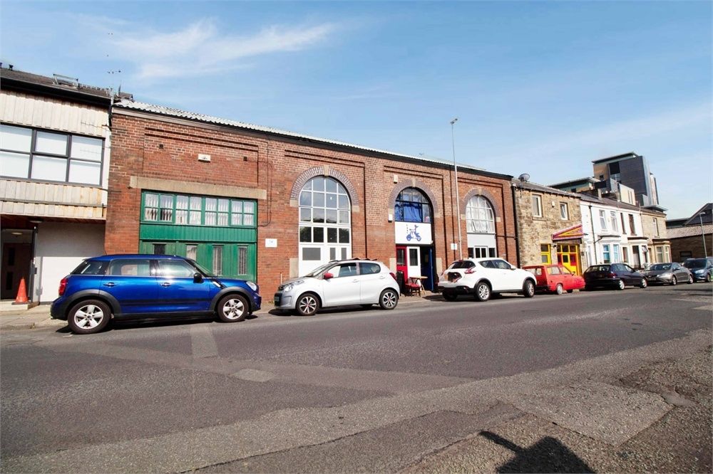 4 bed flat for sale in Bank Parade, Burnley, Lancashire BB11 Zoopla