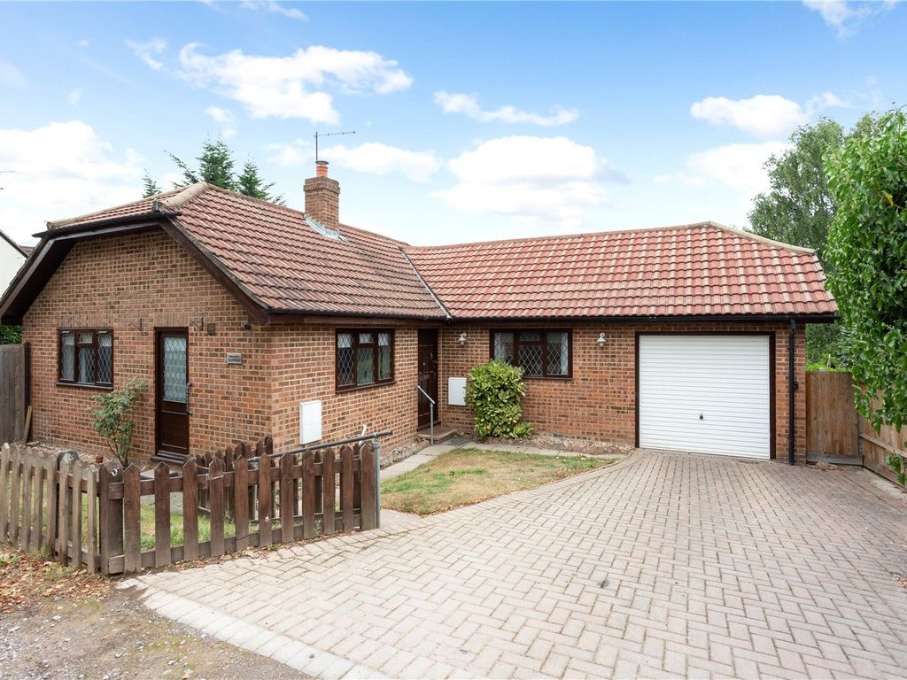 Ridgway Hill Road, Farnham, Surrey GU9  