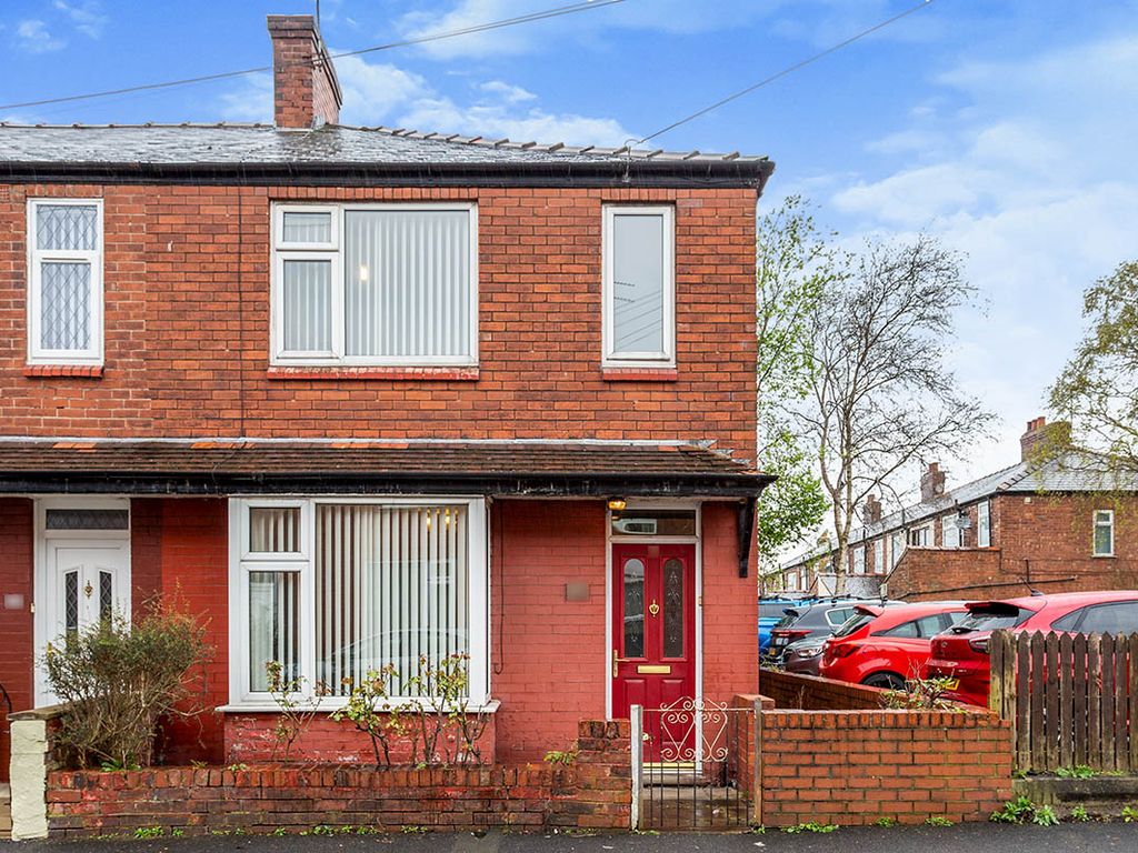3 bed end terrace house for sale in Albert Street West, Failsworth