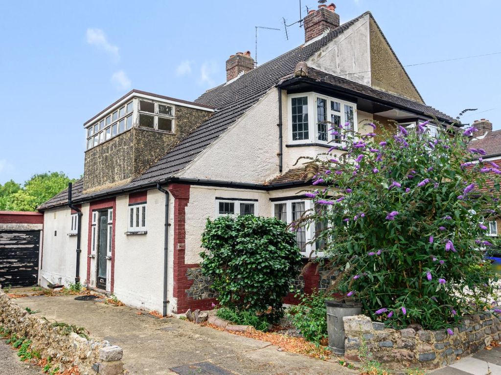 2 bed semidetached house for sale in Great Bushey Drive, London N20