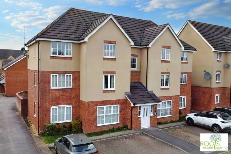 2 bed flat for sale in Battalion Way, Thatcham RG19 Zoopla